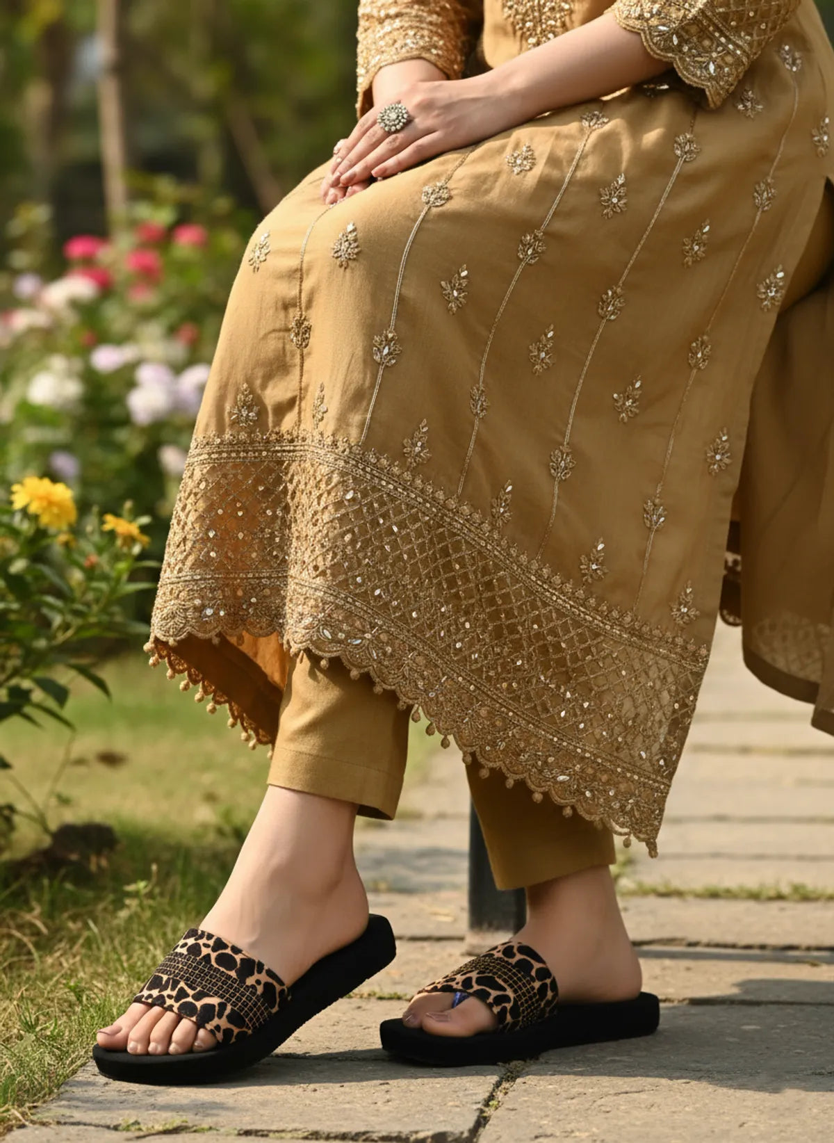 Dhamasa WildGlow Casual Sliders for Women